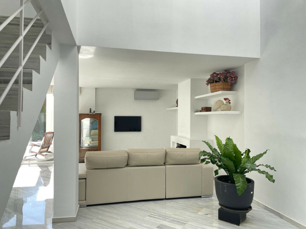 Townhouse Estepona Málaga - image 5
