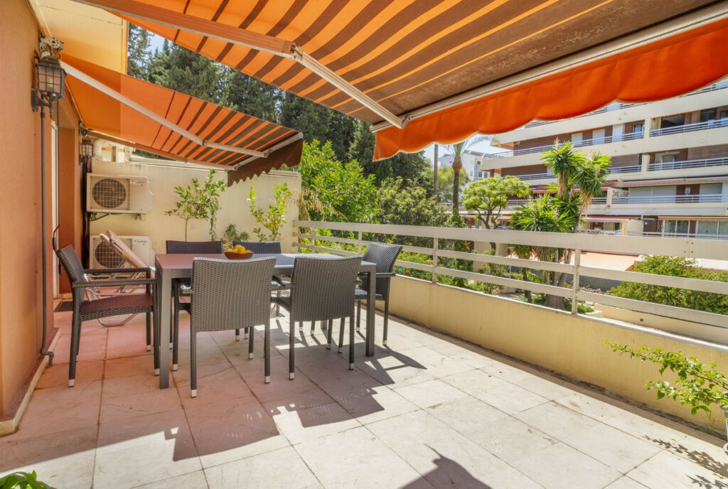 Middle Floor Apartment Marbella Málaga - image 5