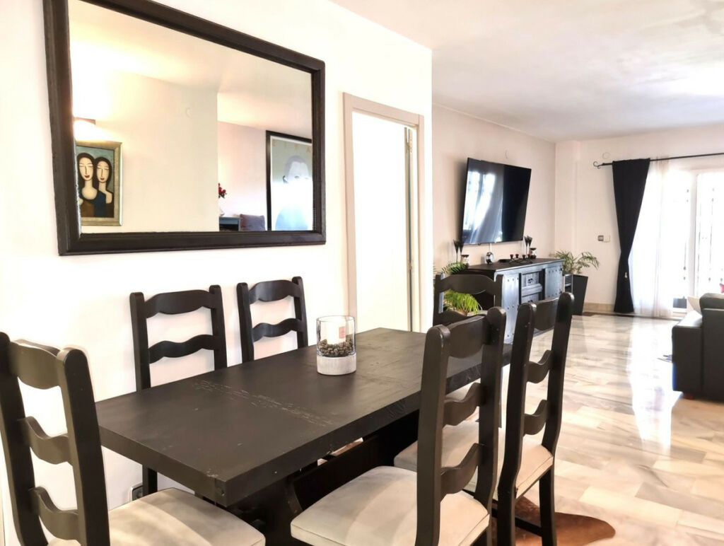Ground Floor Apartment Calahonda Málaga - image 6
