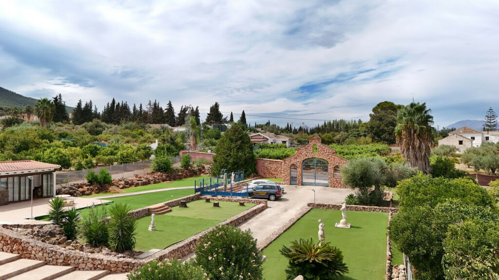Detached Villa Alhaurín el Grande Málaga - image 5