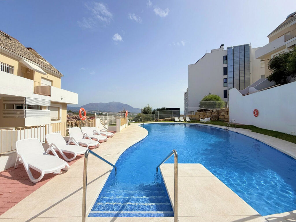 Ground Floor Apartment La Duquesa Málaga - image 5