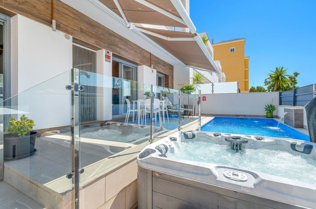 Townhouse Formentera del Segura Alicante - image 5
