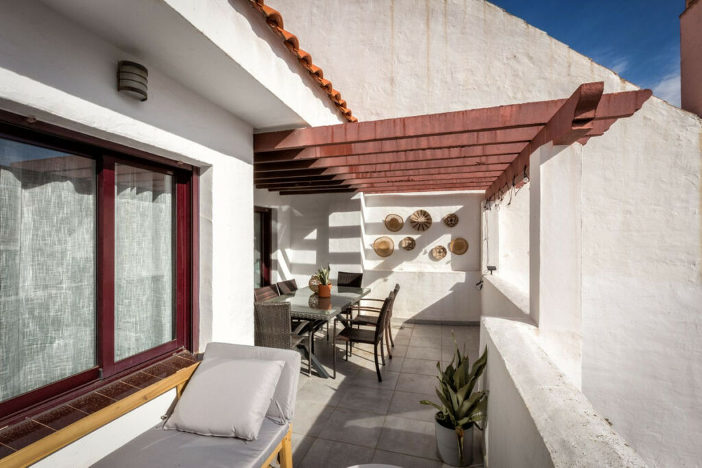 Middle Floor Apartment Nueva Andalucía Málaga - image 16