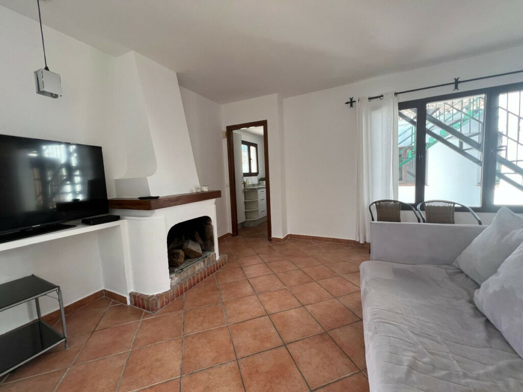 Top Floor Apartment El Paraiso Málaga - image 5