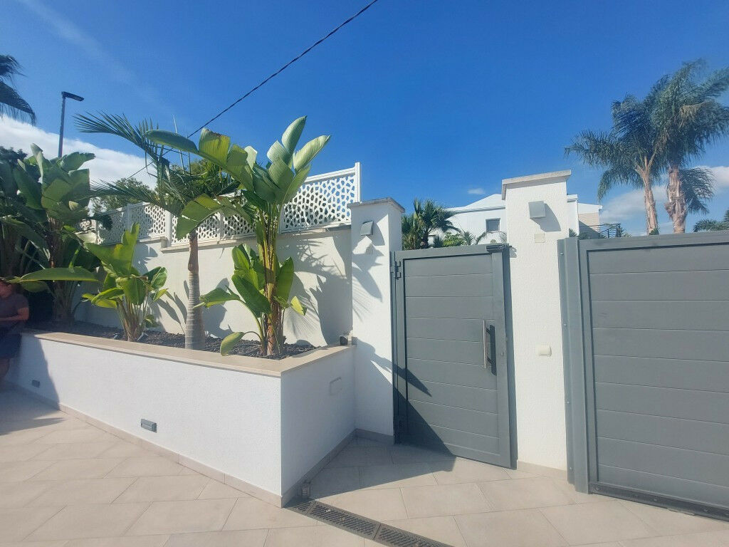 Detached Villa Albir Alicante - image 5
