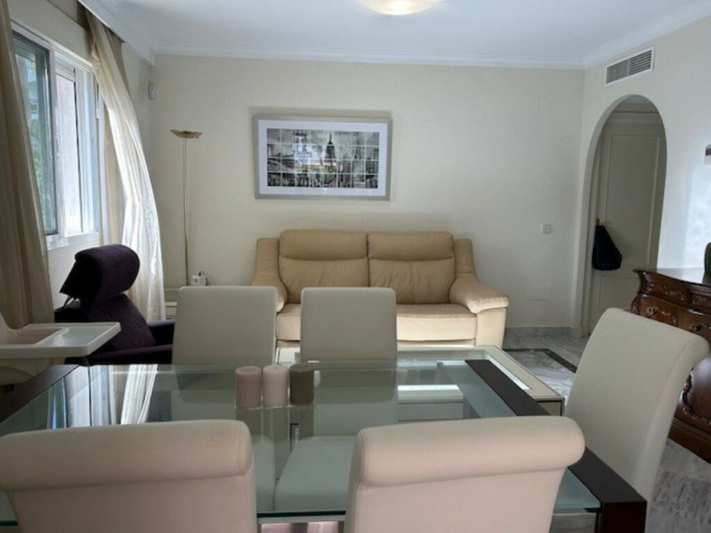 Ground Floor Apartment Nueva Andalucía Málaga - image 5