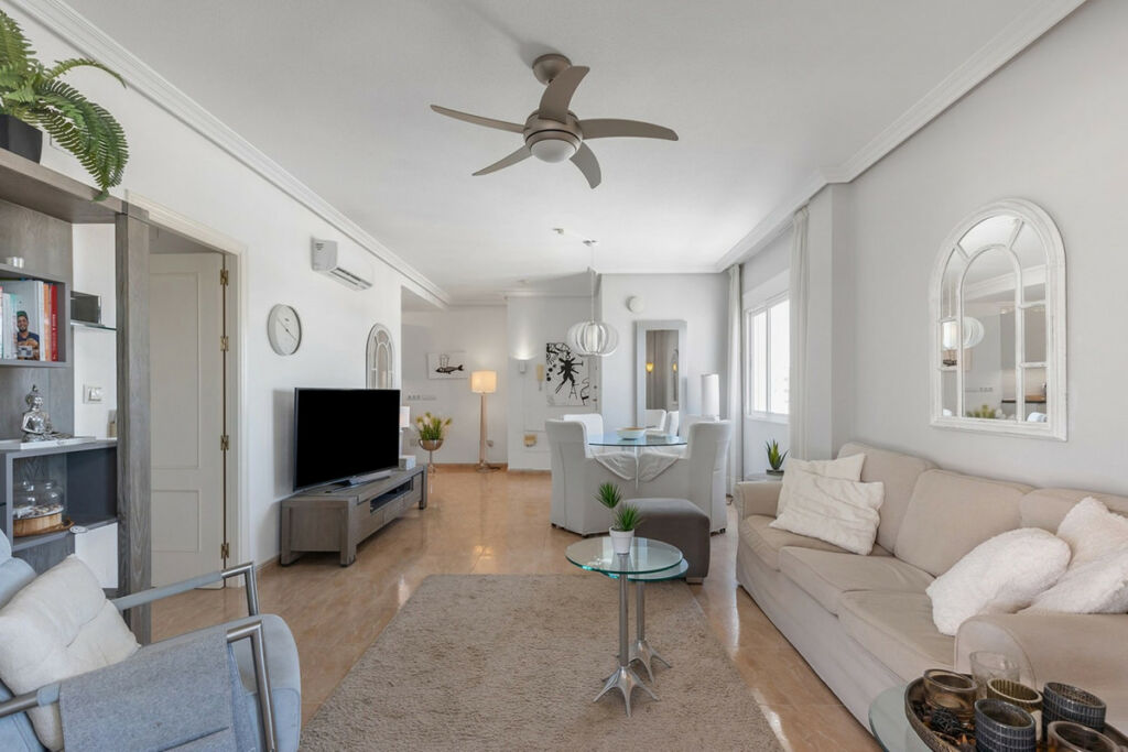 Penthouse Villamartin Alicante - image 5