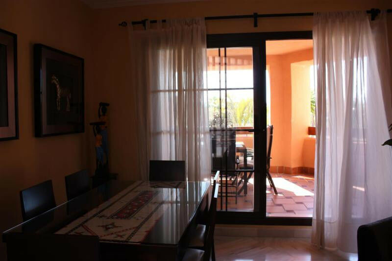 Middle Floor Apartment New Golden Mile Málaga - image 5