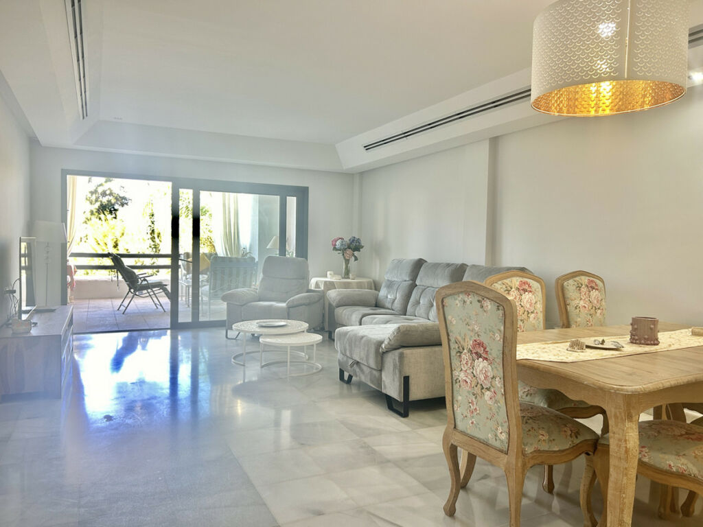 Middle Floor Apartment Sotogrande Costa Cádiz - image 5