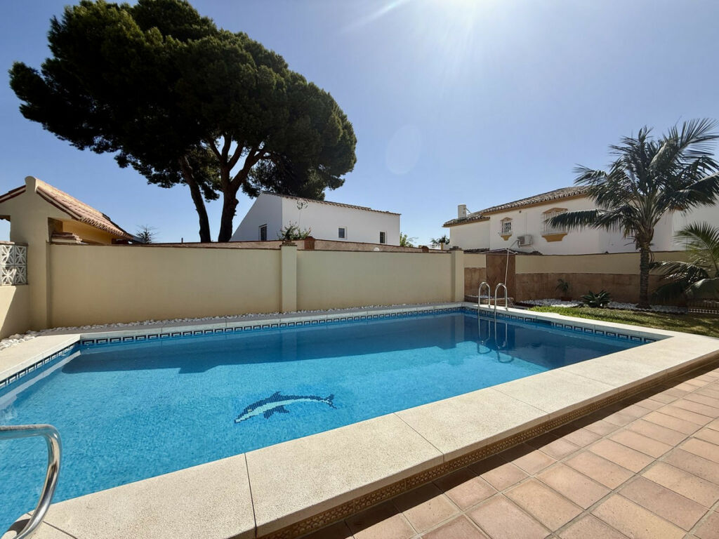 Detached Villa Benalmadena Málaga - image 5