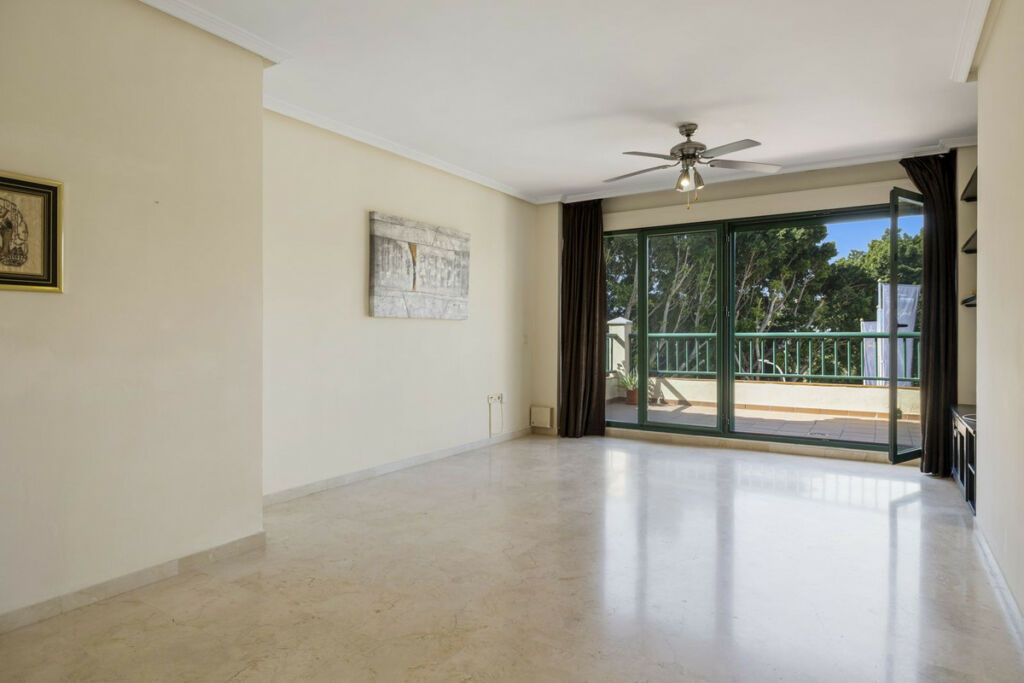 Ground Floor Apartment Torrequebrada Málaga - image 5