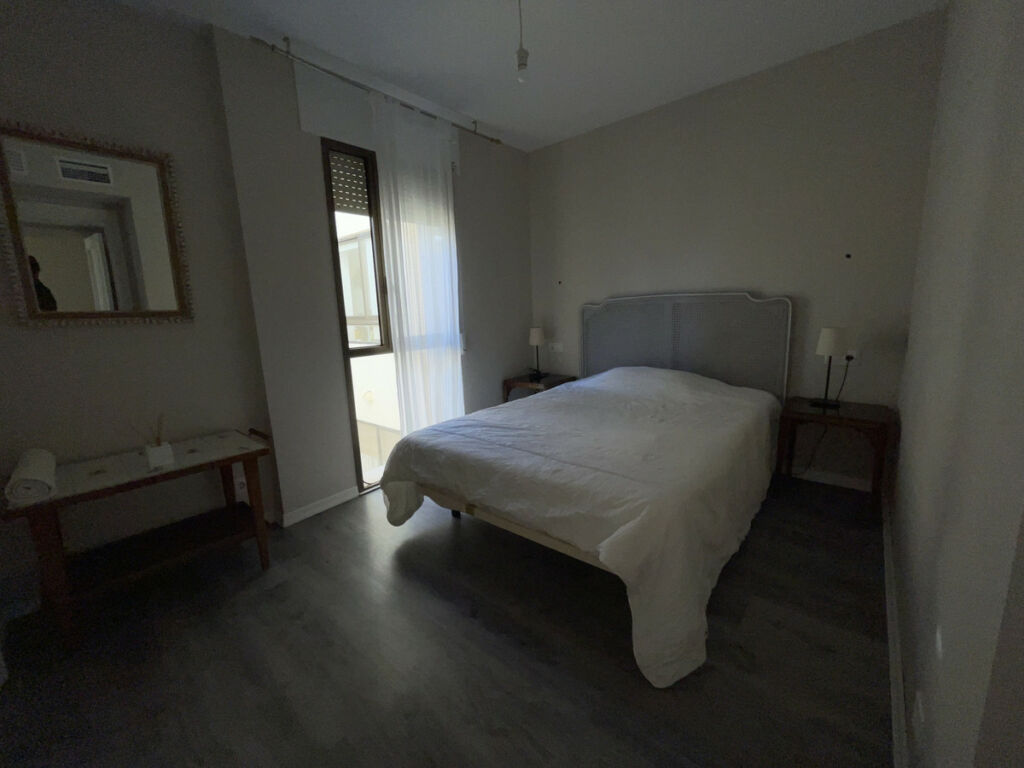 Middle Floor Apartment Estepona Málaga - image 5