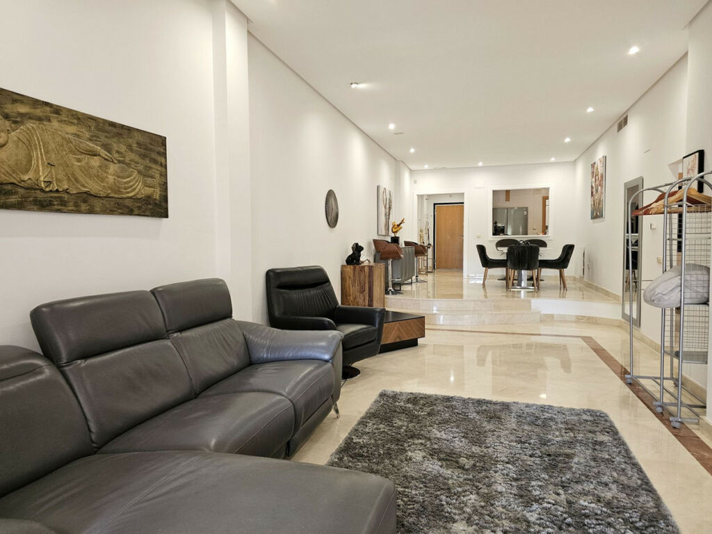Ground Floor Apartment Puerto Banús Málaga - image 7