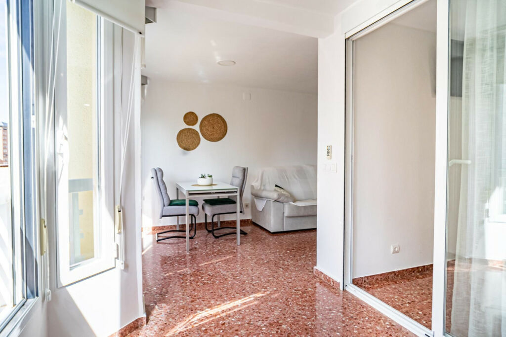 Middle Floor Apartment Benidorm Alicante - image 5