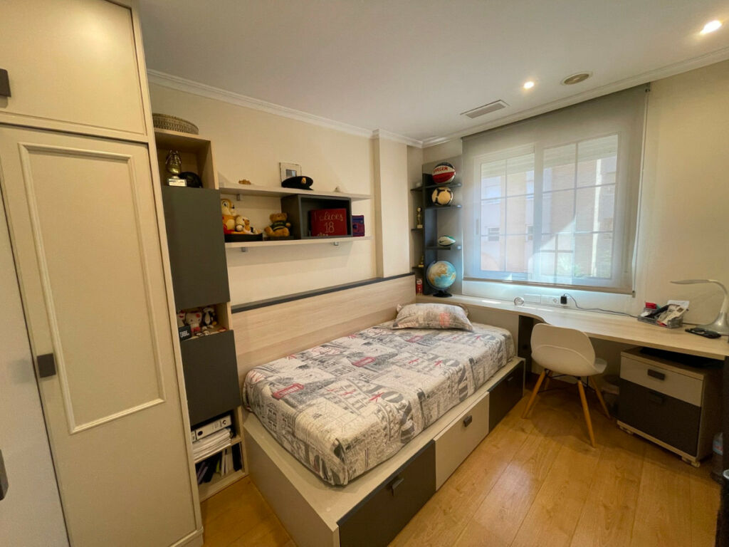 Townhouse Elche Alicante - image 5