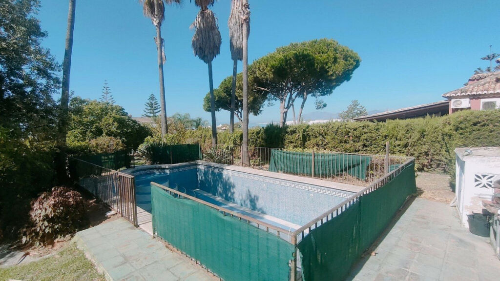 Detached Villa Marbella Málaga - image 5