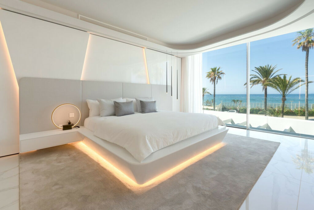 Detached Villa Los Monteros Málaga - image 5