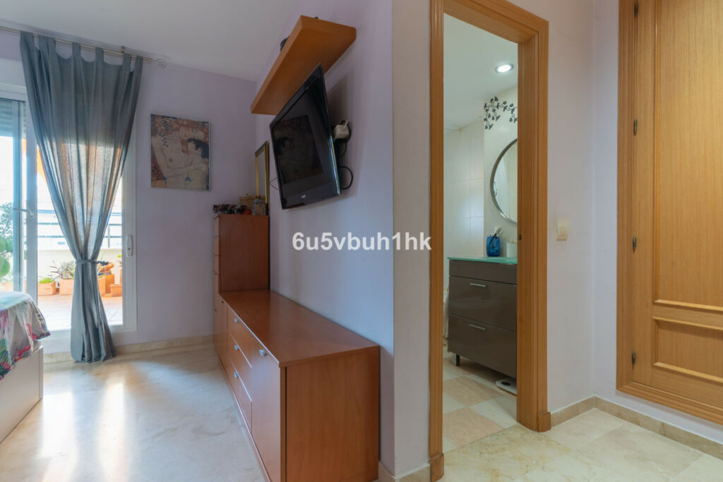 Penthouse El Pinillo Málaga - image 5
