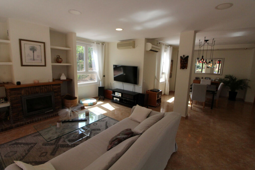 Detached Villa Valverde Alicante - image 5