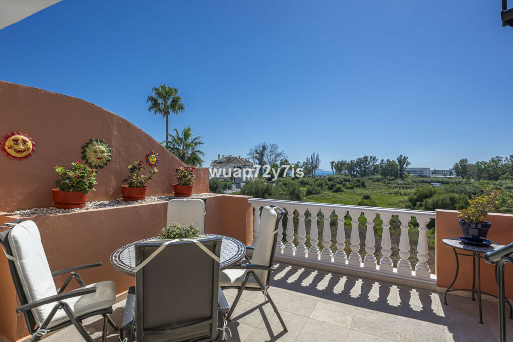 Penthouse Estepona Málaga - image 5