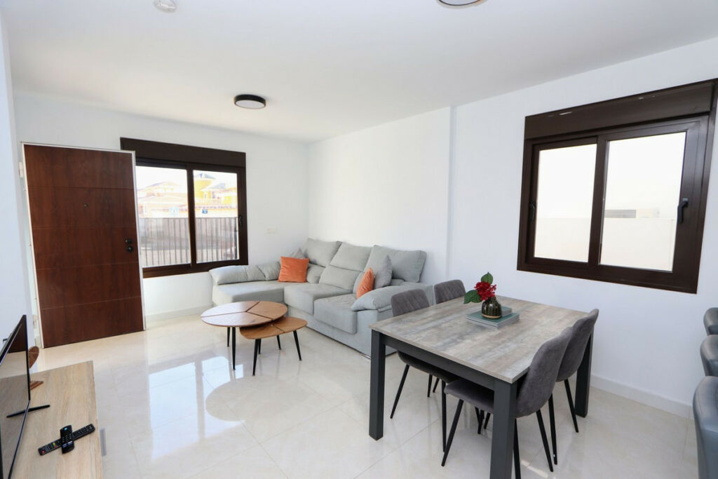 Detached Villa Villamartin Alicante - image 5