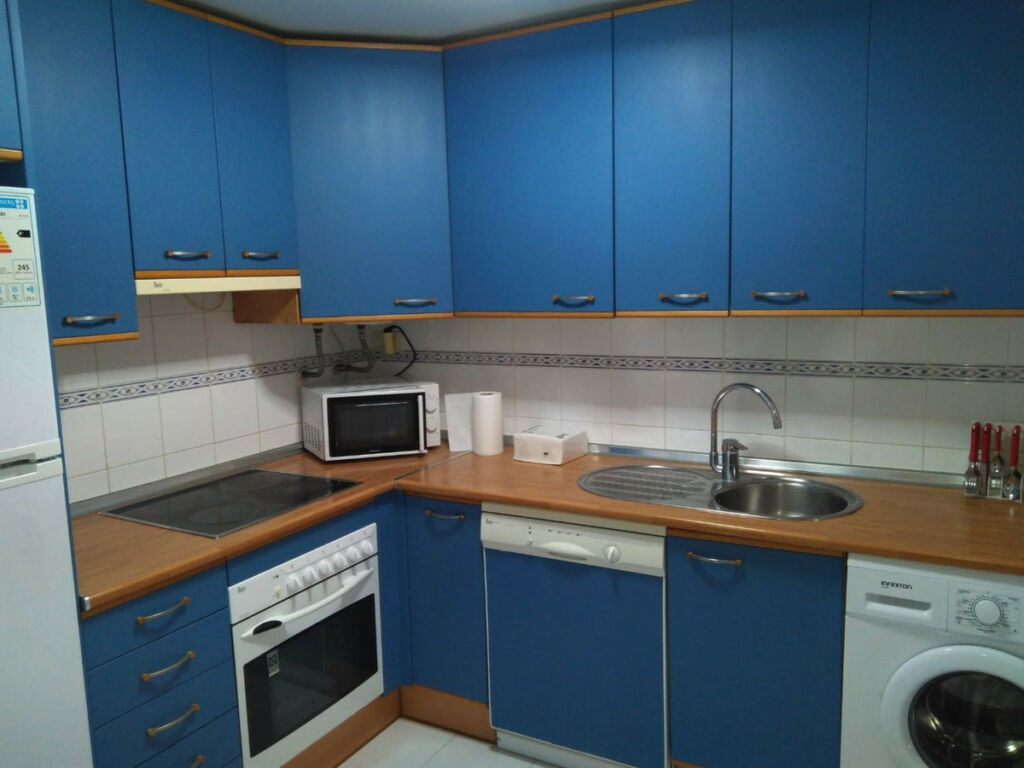 Middle Floor Apartment Marbella Málaga - image 5