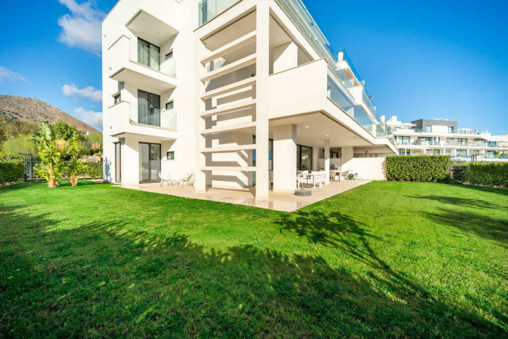 Ground Floor Apartment Fuengirola Málaga - image 5