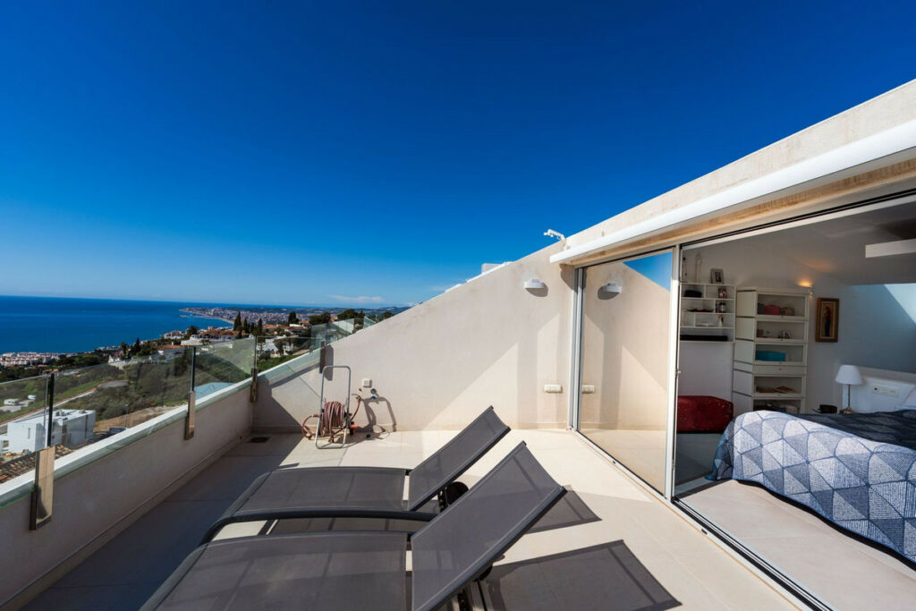 Penthouse Duplex Benalmadena Málaga - image 5