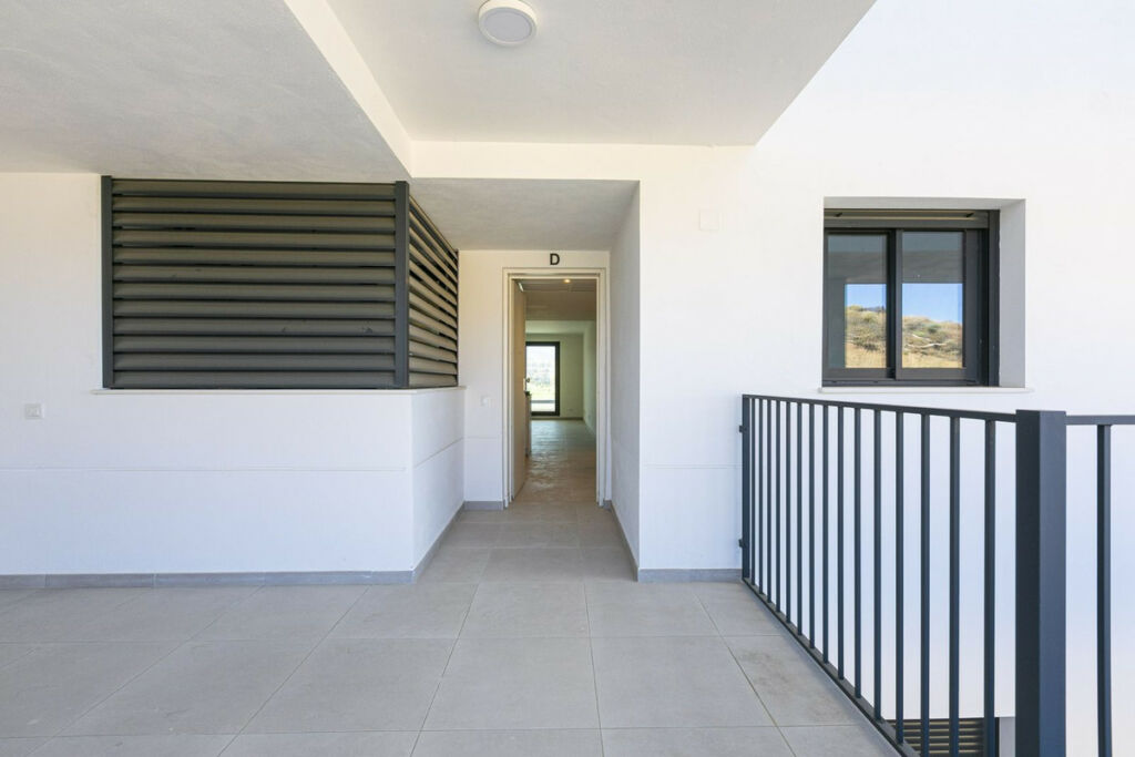 Middle Floor Apartment Calanova Golf Málaga - image 5