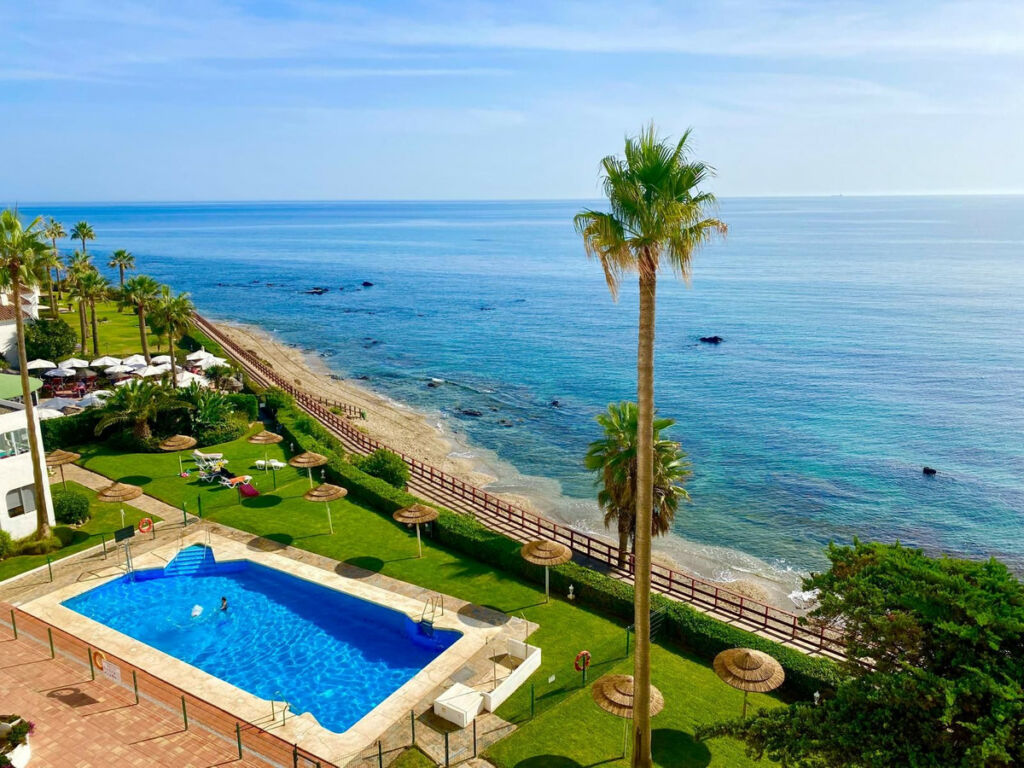 Middle Floor Apartment Riviera del Sol Málaga - image 5