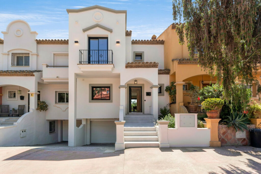 Townhouse Nueva Andalucía Málaga - image 50