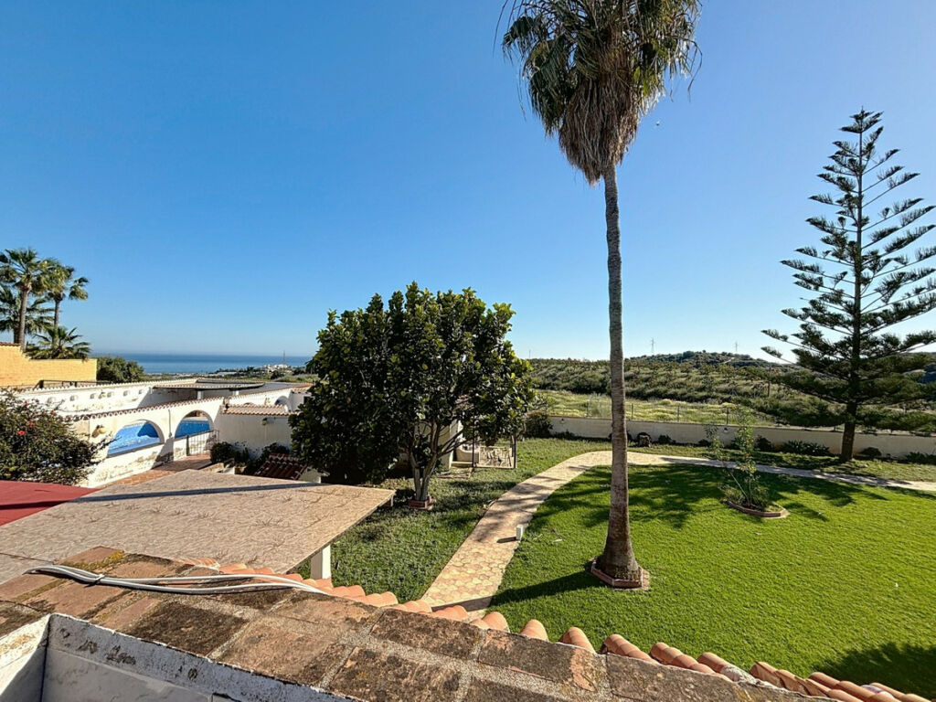 Detached Villa Almayate Málaga - image 50