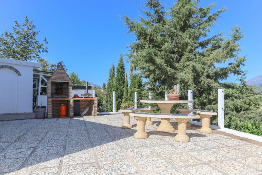 Detached Villa Guaro Málaga - image 50