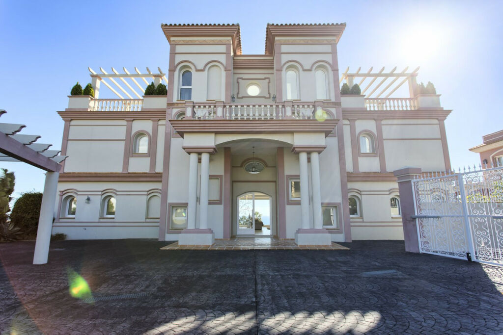 Detached Villa Los Flamingos Málaga - image 50