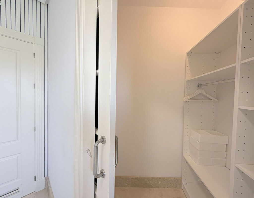 Middle Floor Apartment Sotogrande Puerto Cádiz - image 40
