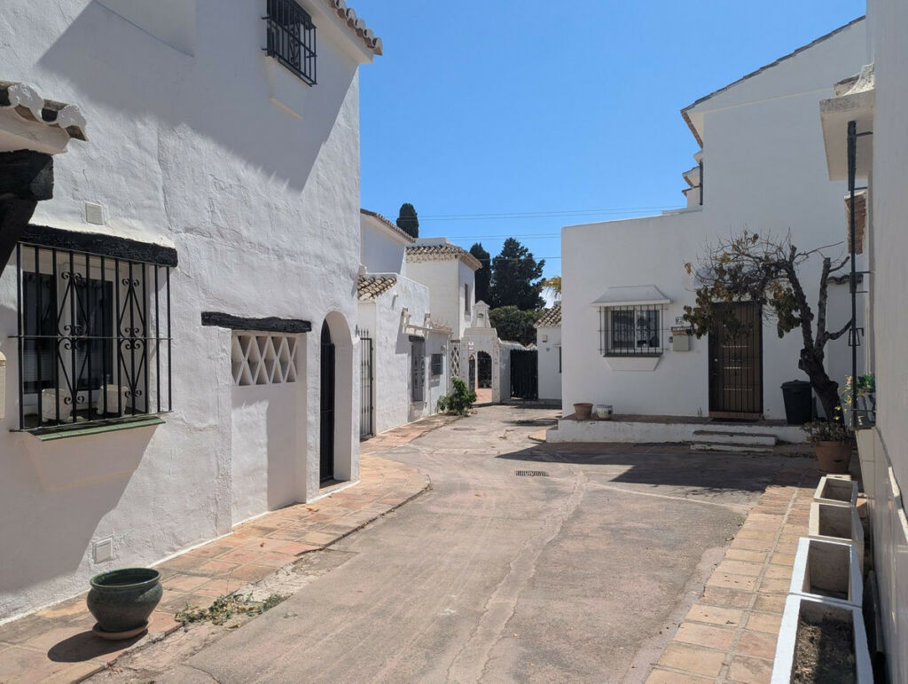 Townhouse Calahonda Málaga - image 50