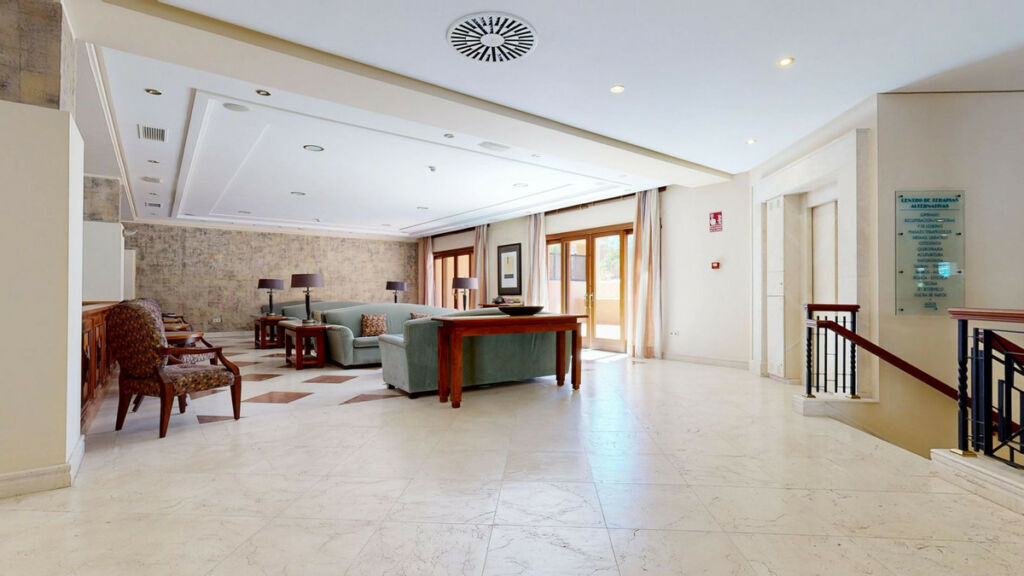 Middle Floor Apartment Estepona Málaga - image 50
