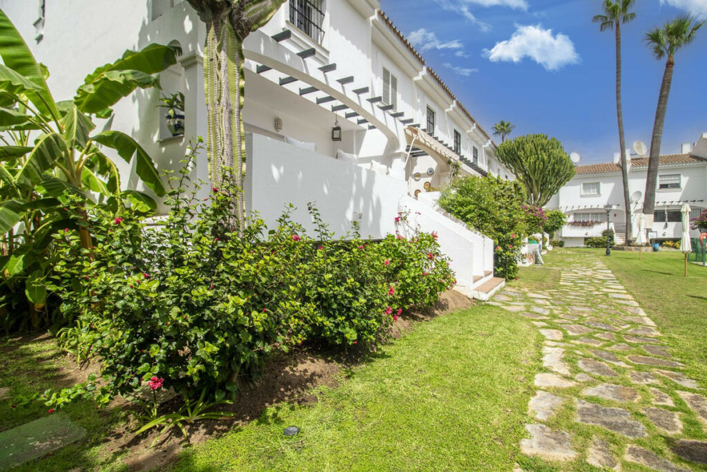 Townhouse Nueva Andalucía Málaga - image 50