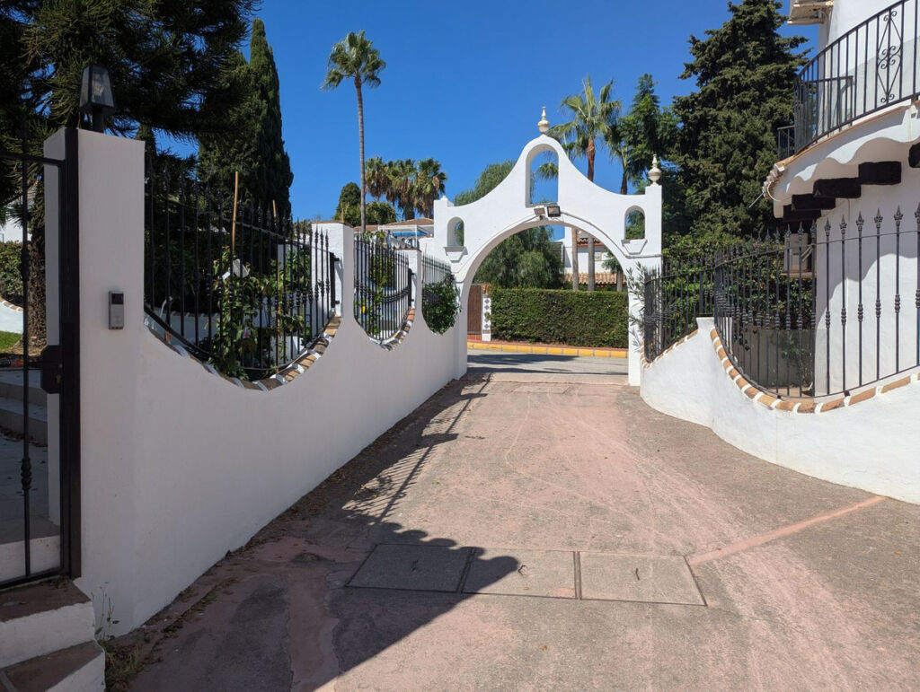 Townhouse Calahonda Málaga - image 51
