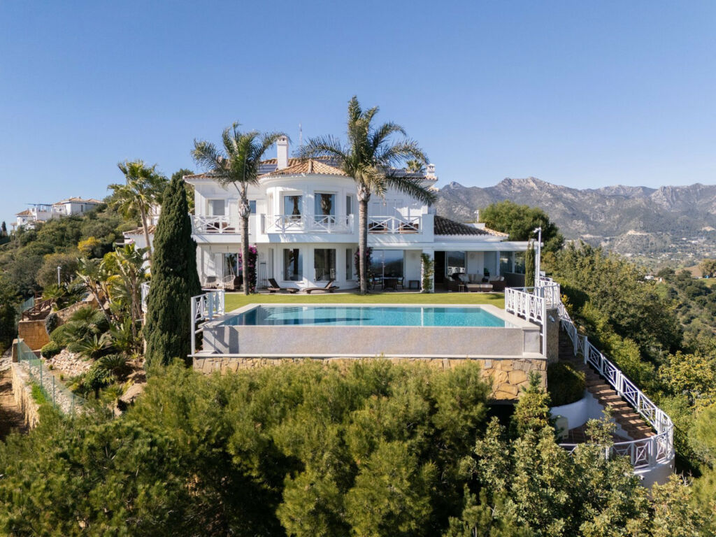 Detached Villa Marbella Málaga - image 51