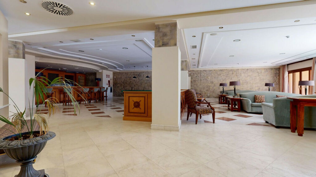 Middle Floor Apartment Estepona Málaga - image 51