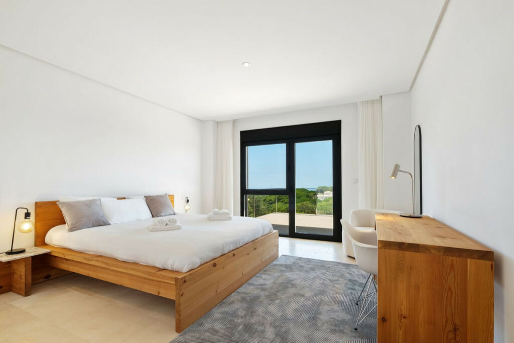 Detached Villa Sotogrande Cádiz - image 52