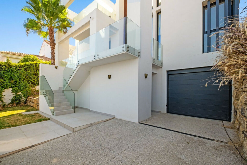 Detached Villa Riviera del Sol Málaga - image 50