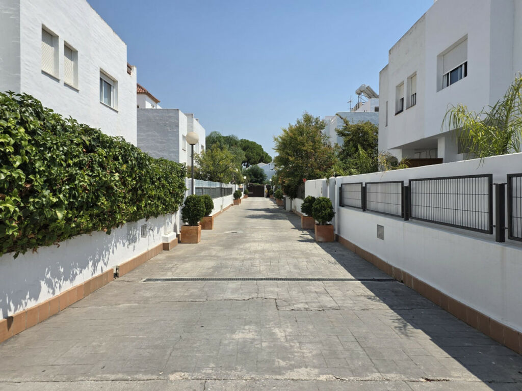 Semi-Detached House The Golden Mile Málaga - image 52