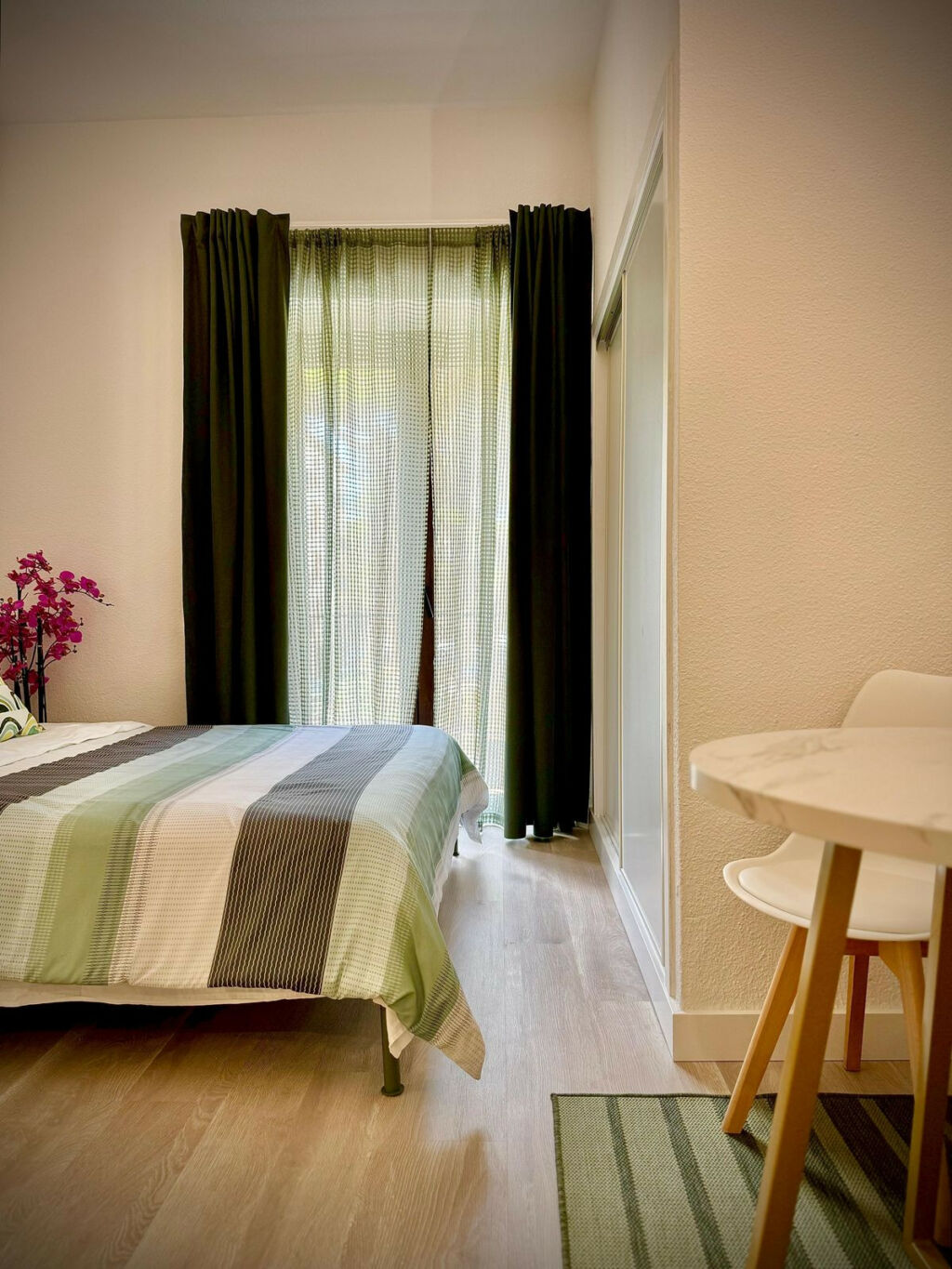 Middle Floor Apartment Calahonda Málaga - image 15