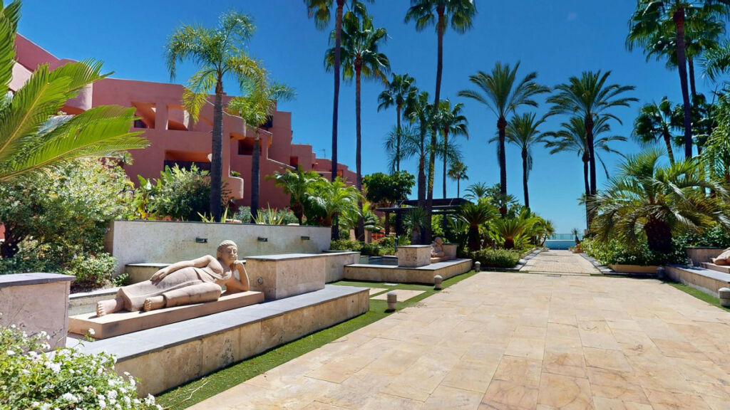 Middle Floor Apartment Estepona Málaga - image 53