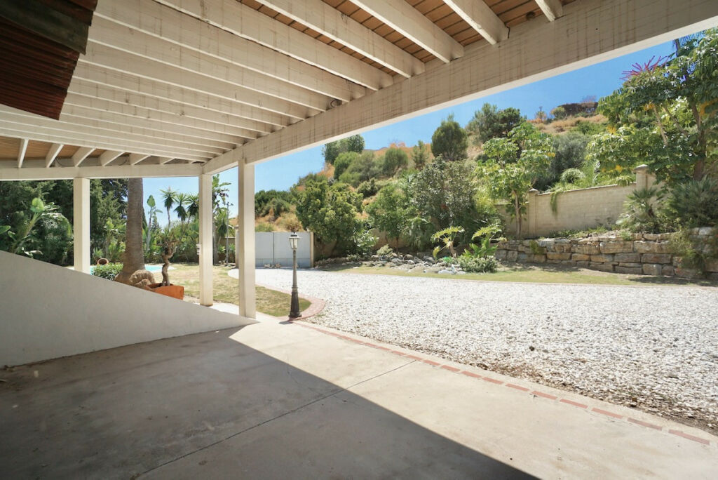 Detached Villa Benahavís Málaga - image 54