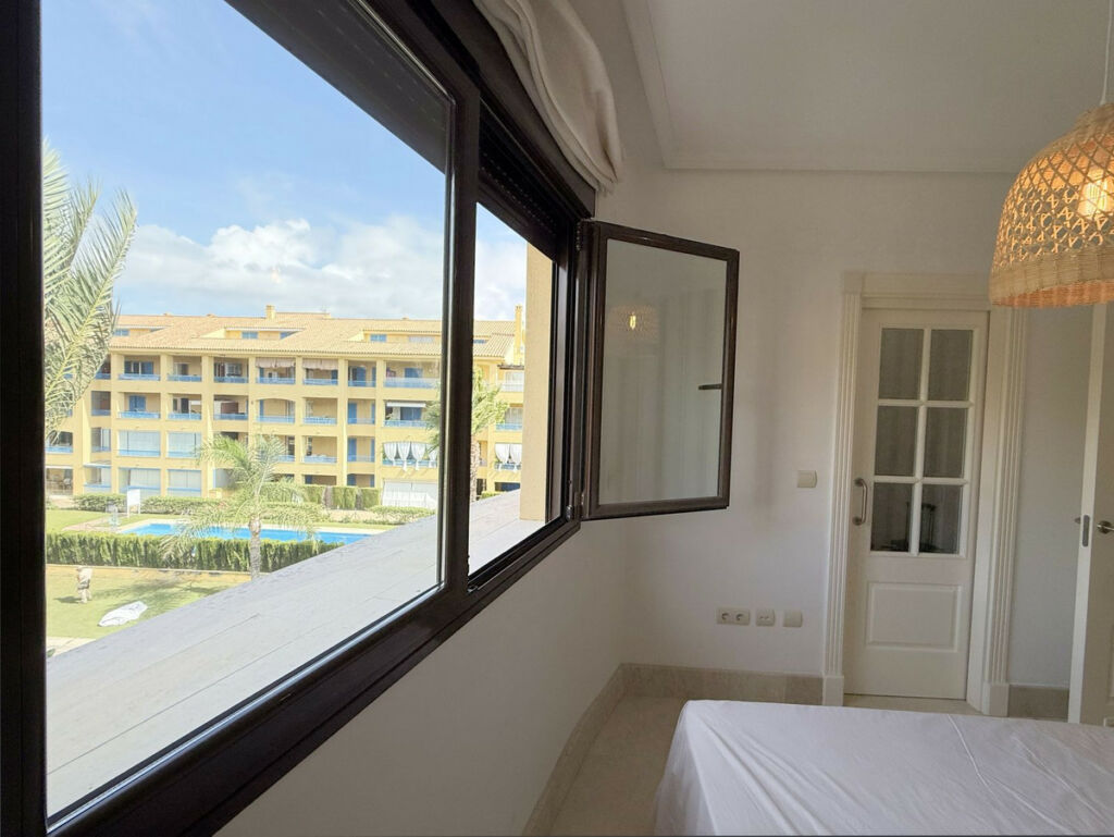 Middle Floor Apartment Sotogrande Puerto Cádiz - image 34