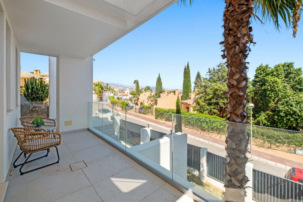Detached Villa Riviera del Sol Málaga - image 52