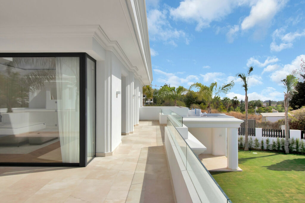 Detached Villa The Golden Mile Málaga - image 54
